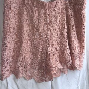 Torrid Peachy Pink Lacey Crochet overlay Shorts Size 2